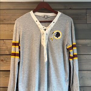 Gray Lace-Up Long Sleeve Shirt with Washington Red Skins Logo M